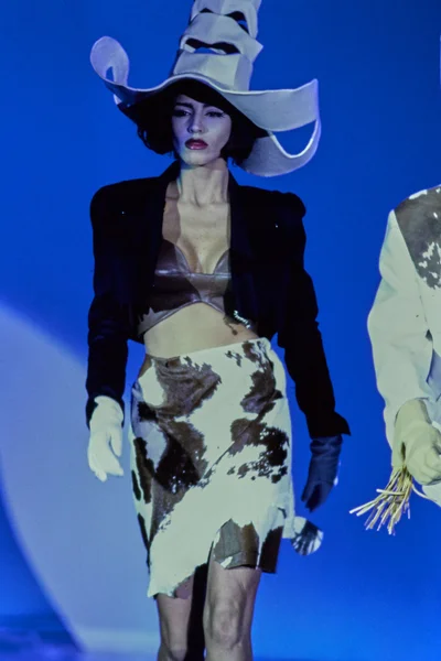 Look 29